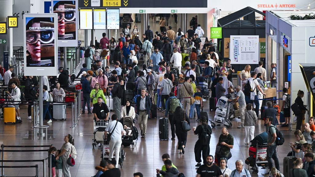 Lange wachtrijen op Europese vliegvelden door cyberaanval