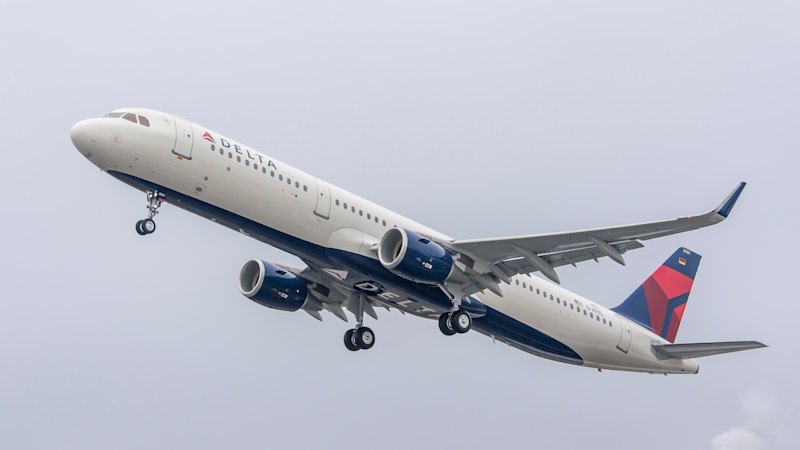 Sydney-bound Delta flight hit by extreme turbulence, several people taken to hospital