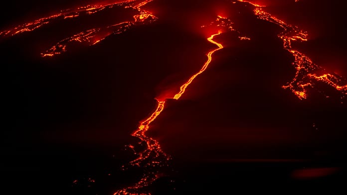 Drone captures rivers of lava flowing down Mount Etna