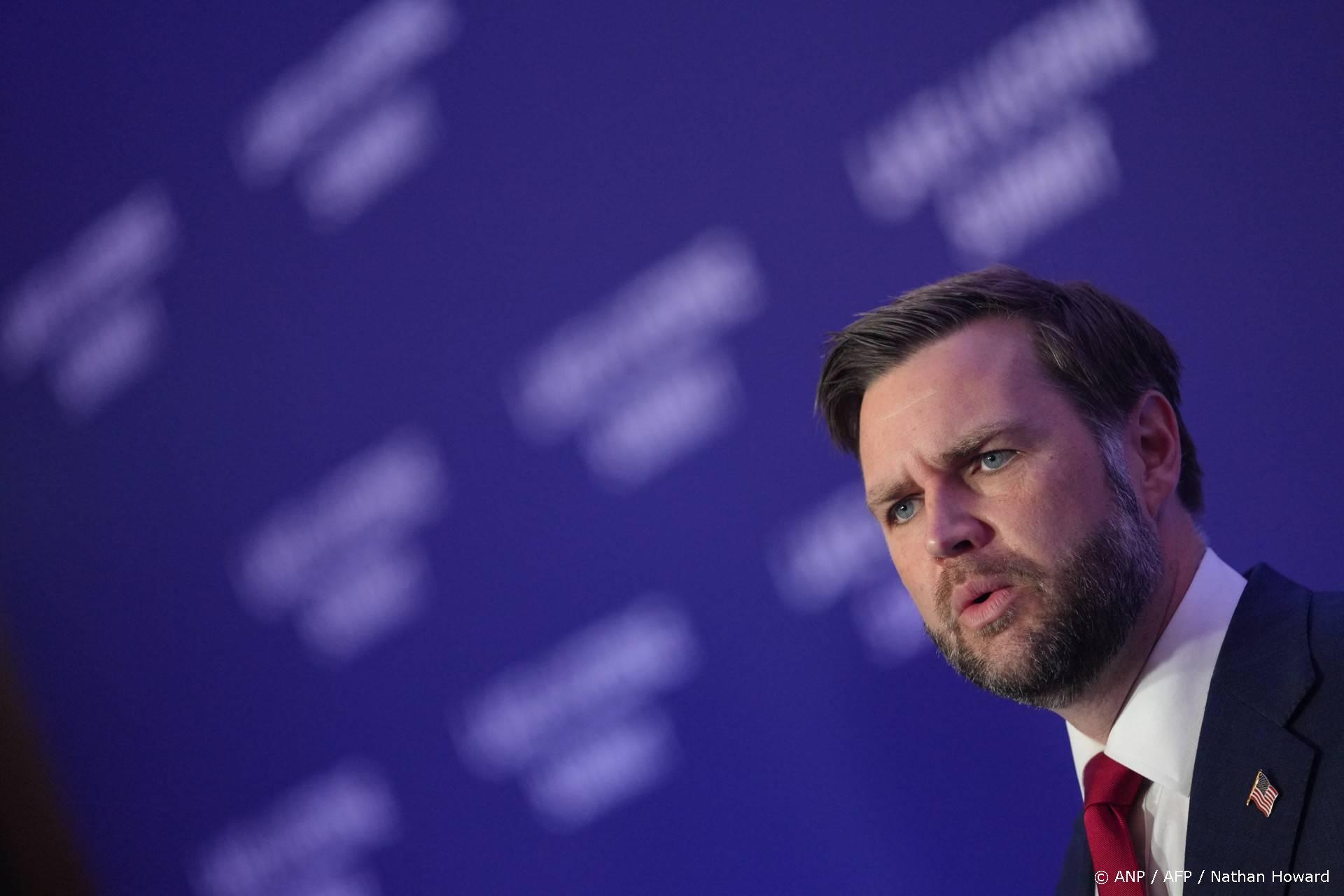 Vance: zeestraat wordt geopend en IAEA gaat weer naar Iran