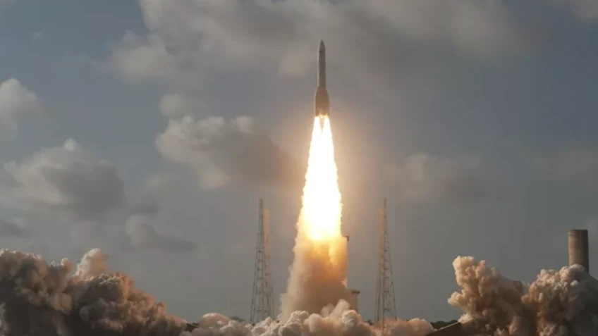 Belangrijke weersatelliet met ogen op Europa de ruimte in