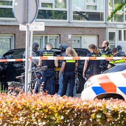 Situatie in Osdorp weer veilig nadat auto met explosieven daar was gecrasht