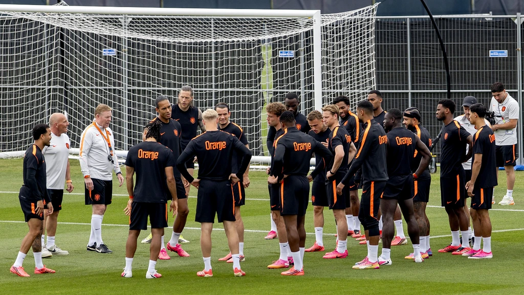 Oranje compleet op afsluitende training voor laatste groepswedstrijd tegen Tunesië