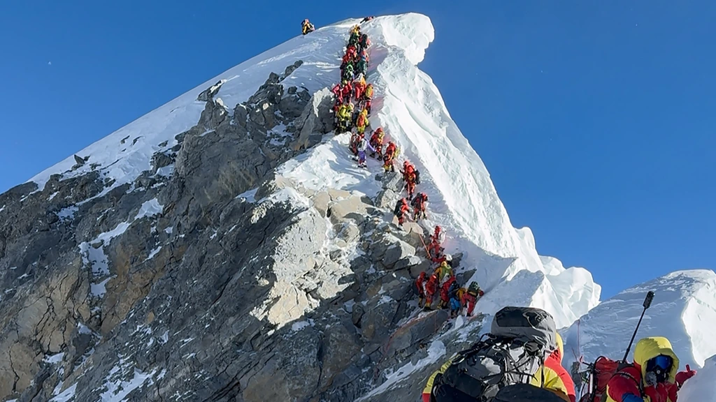 Vermiste Nepalese gids na zes dagen gevonden op Mount Everest