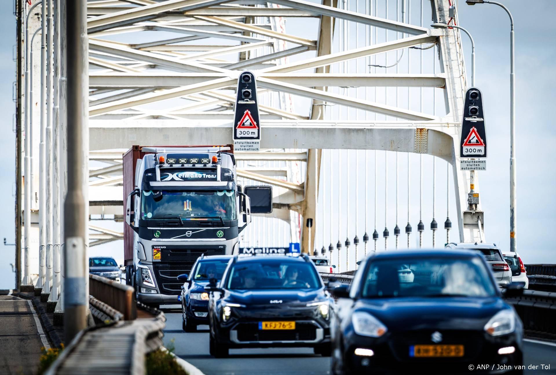 Installatie camera Merwedebrug geslaagd, handhaving gestart