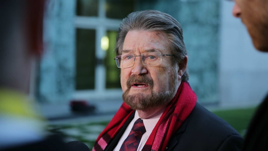 Derryn Hinch, 'human headline' and media figure, dies aged 82