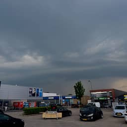 Code geel wegens onweer uitgebreid naar heel Nederland, aan kust al gerommel