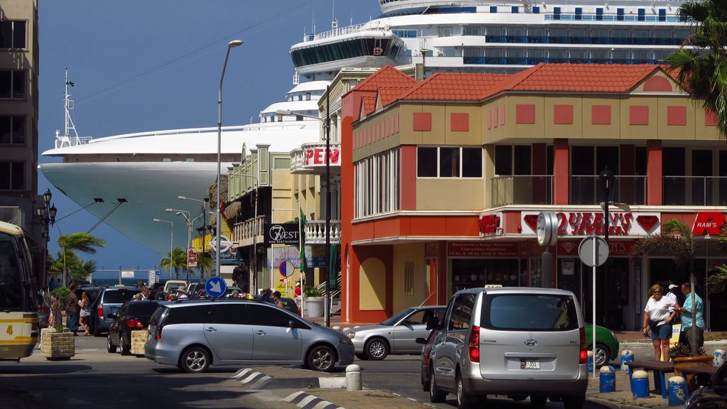 Aruba viert veertig jaar autonomie, maar voelt ook keerzijde van toerisme