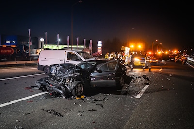Wéér een kettingbotsing op snelweg A12 bij Duitse grens, burgemeester vindt controles ‘onverantwoord’