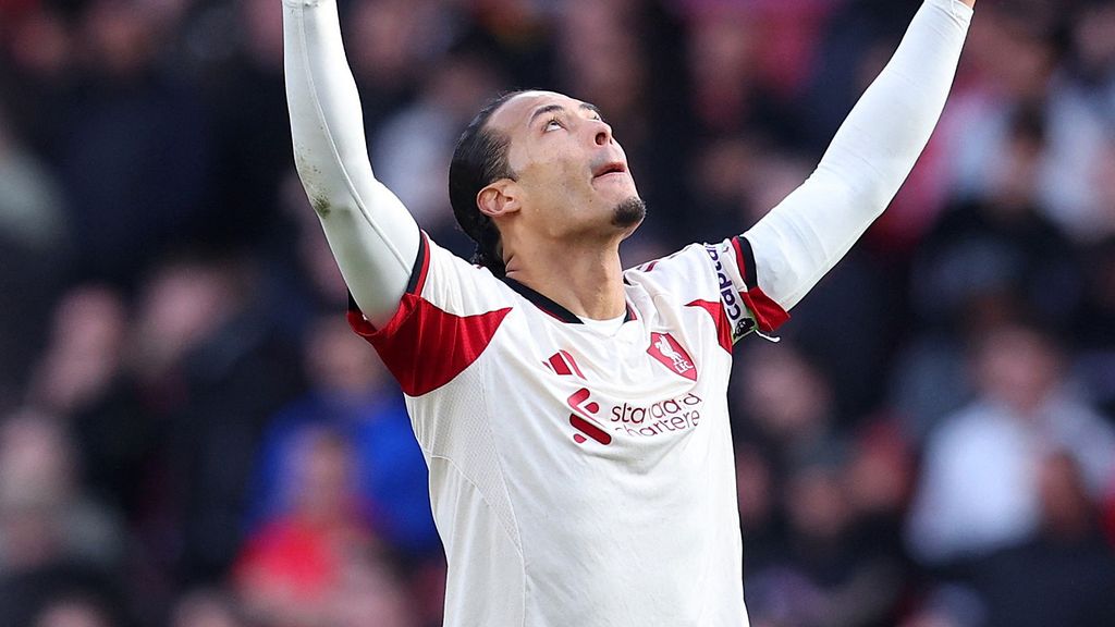 Aandeel Van Dijk in late overwinning Liverpool, Arsenal overklast Spurs