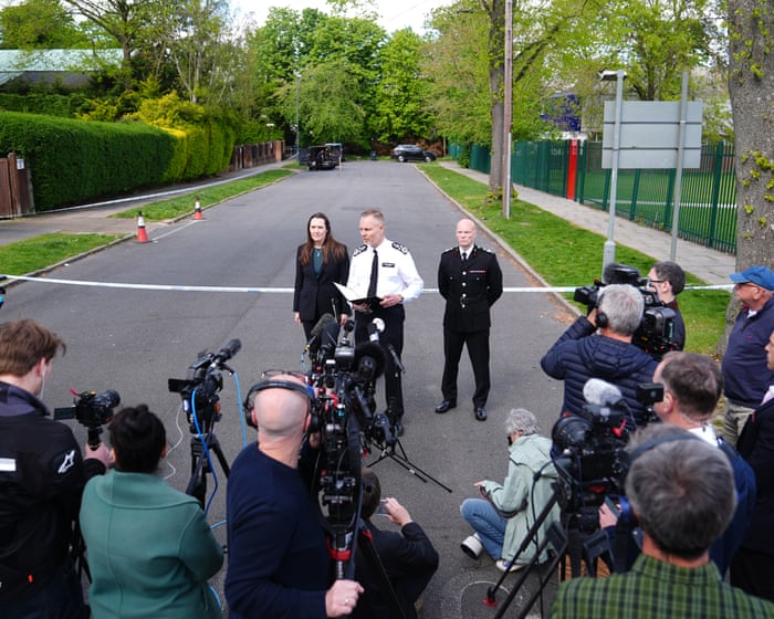 Teenager pleads guilty to arson attack on synagogue in London