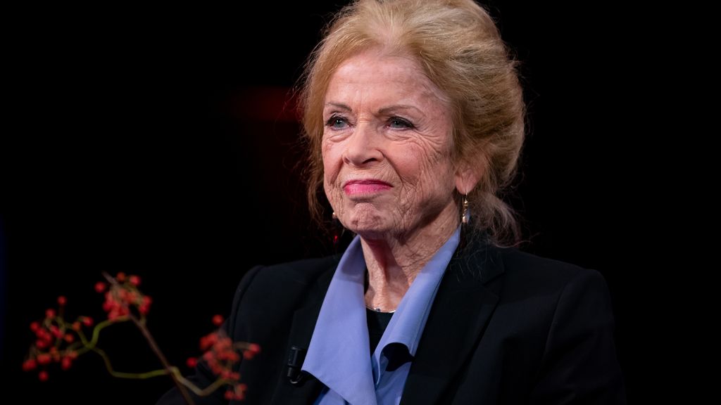 Televisiepresentator Sonja Barend (86) overleden