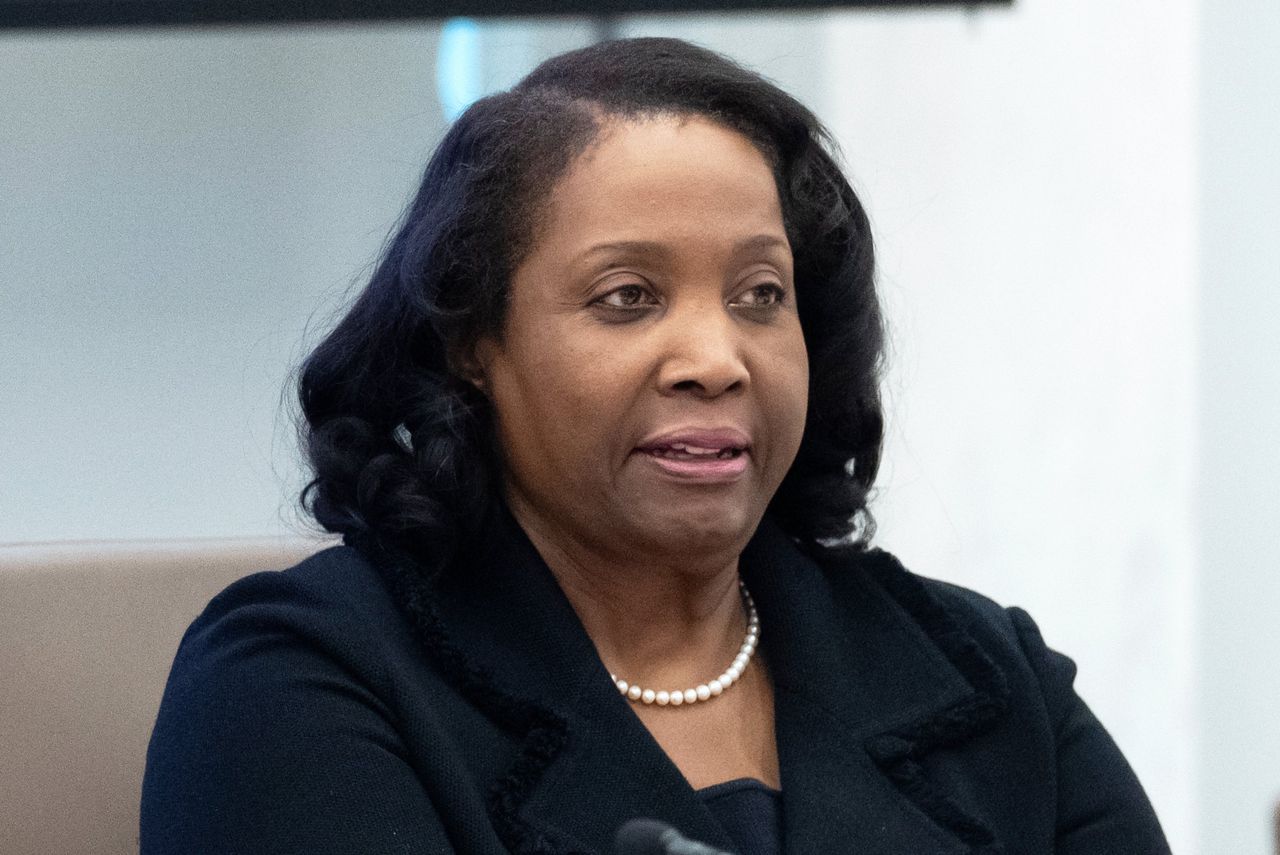Hooggerechtshof blokkeert ontslag Fed-bestuurder Lisa Cook door Trump