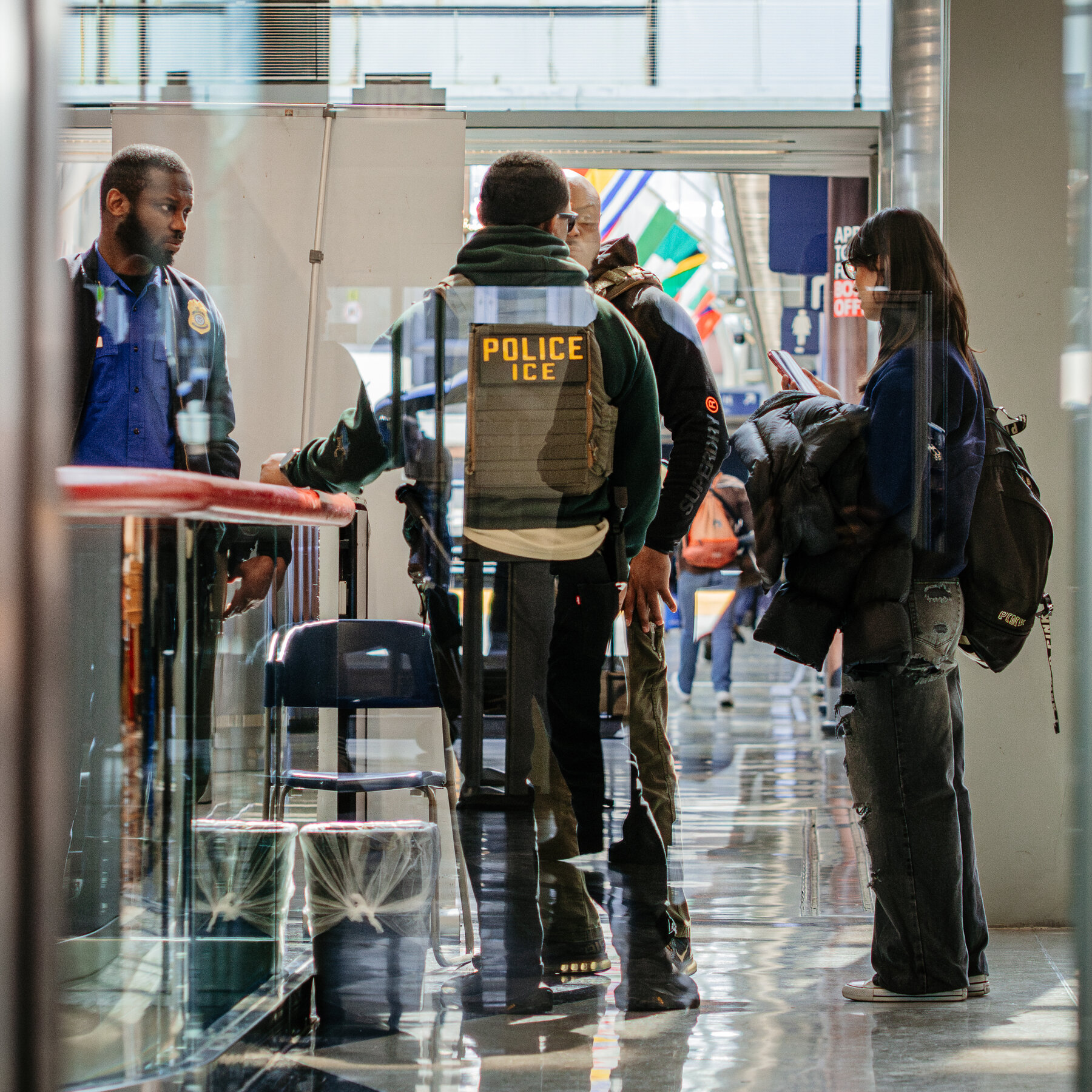 ICE May Remain at Airports Even After T.S.A. Pay Resumes, Border Czar Says