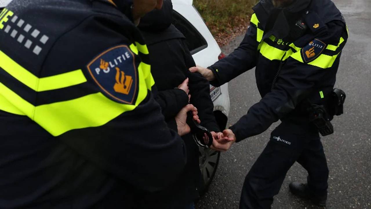 Man uit het niets gebroken kaak geslagen tijdens vrijgezellenfeest Tilburg