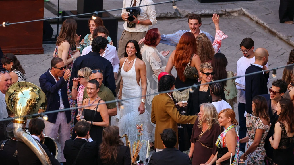 Driedaags huwelijksfeest Dua Lipa frustreert Palermo: 'Stad niet te huur'