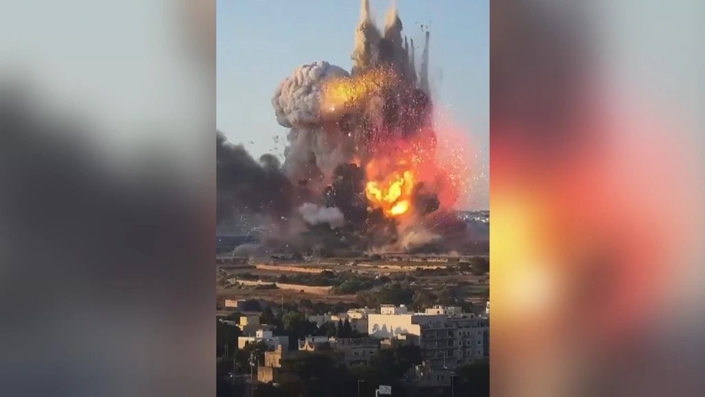 Enorme explosie in vuurwerkfabriek op Malta, twee gewonden