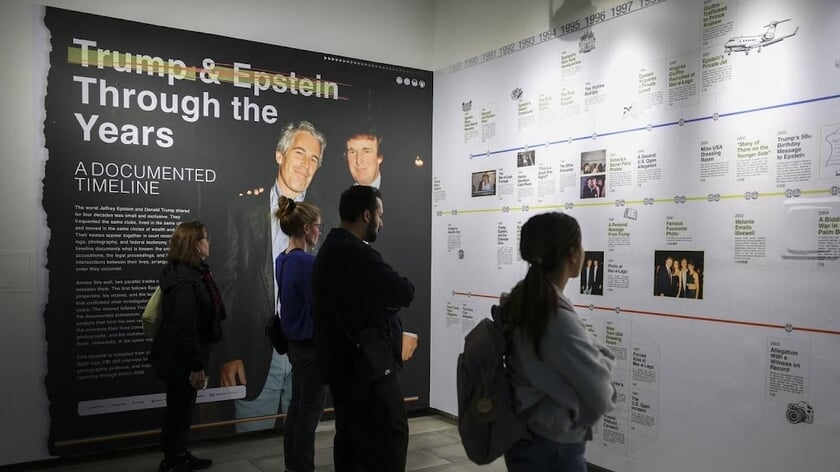 Volledige Epstein-bestand tentoongesteld in New York