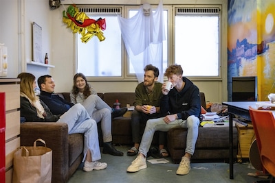 Schrijnende situaties onder buitenlandse studenten: ‘Oplichters maken misbruik van hun nood’