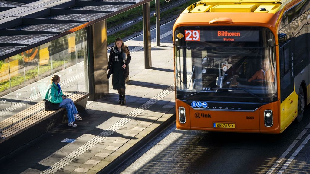 Miljoenenboetes voor Utrechtse busvervoerders vanwege aanhoudende problemen