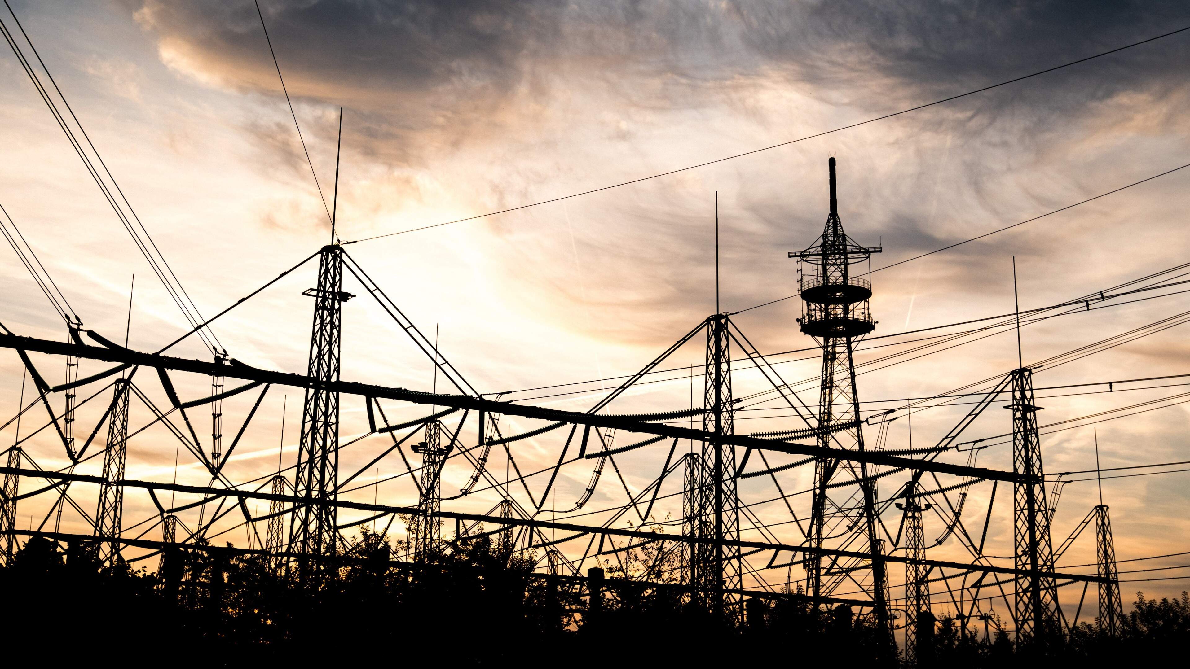 Netbeheerders dringen bij Kamer aan op minder regelgeving: anders komt stroomvoorziening van nieuwe huizen in gevaar