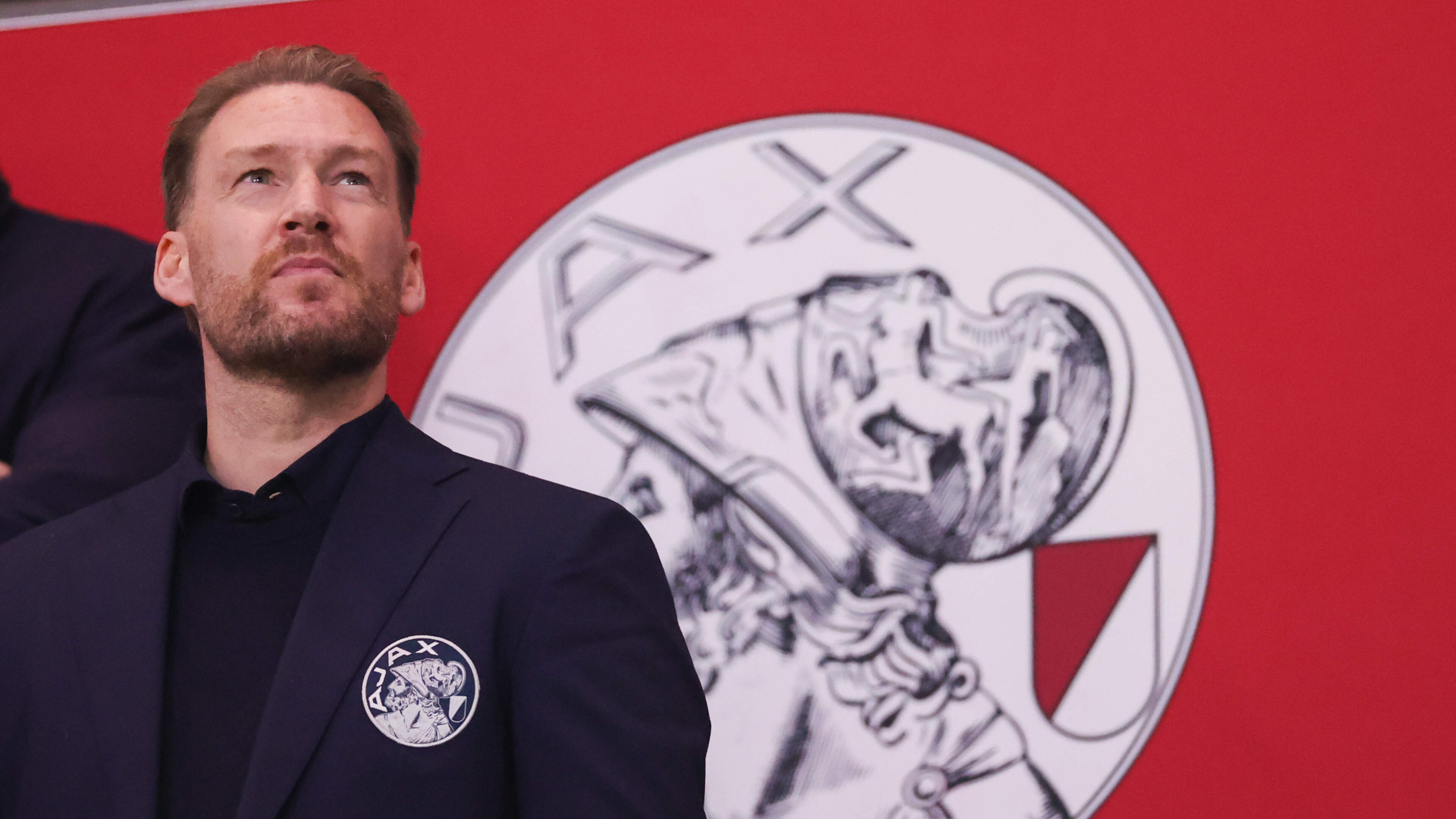 Ajax neemt afscheid van directeur Marijn Beuker na maandenlange vraagtekens bij functioneren
