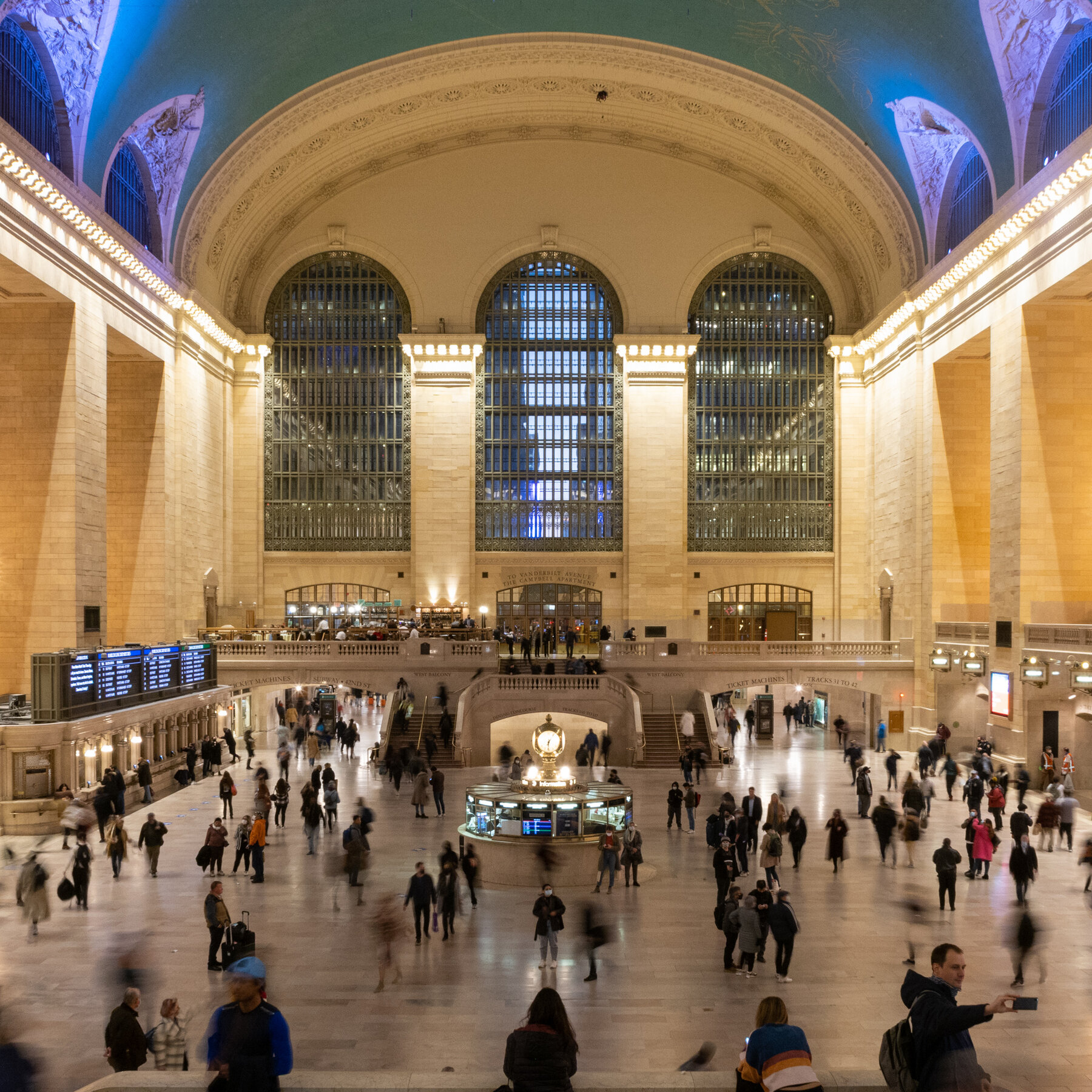 Officer Shoots Attacker After a Stabbing at Grand Central Subway Station