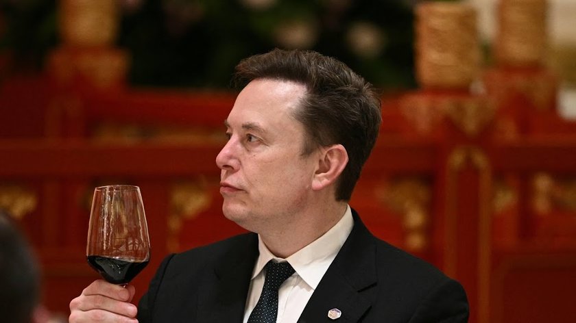 Elon Musk is bijna helft van zijn vermogen kwijt sinds piek