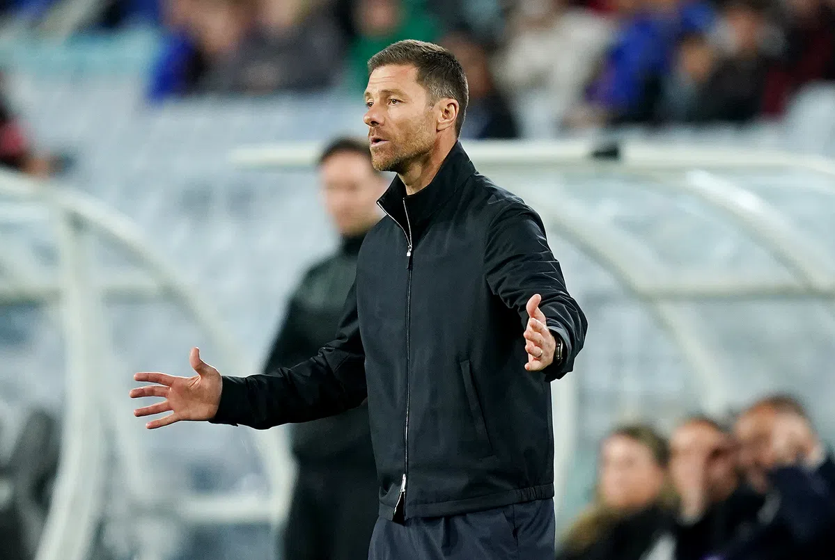 João Pedro maakt hattrick binnen negen minuten bij officieus debuut Xabi Alonso