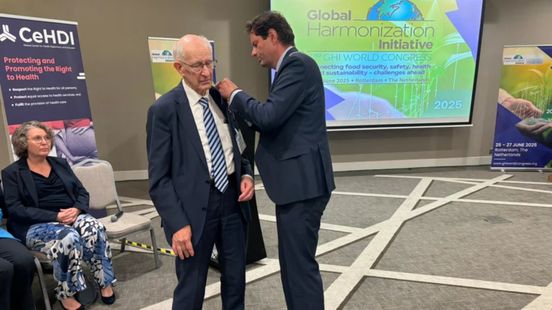 Bilthovenaar Huub Lelieveld (82) wint prijs voor strijd tegen wereldhonger: 'Als ik kan helpen, help ik'