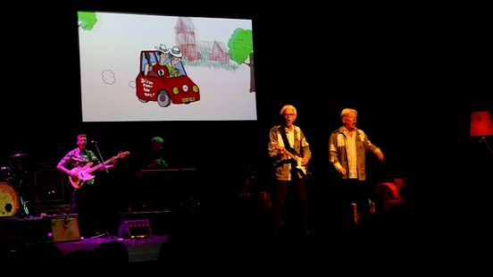 Emotie en herkenning bij aftrap jubileumtour Pé & Rinus in Groningen