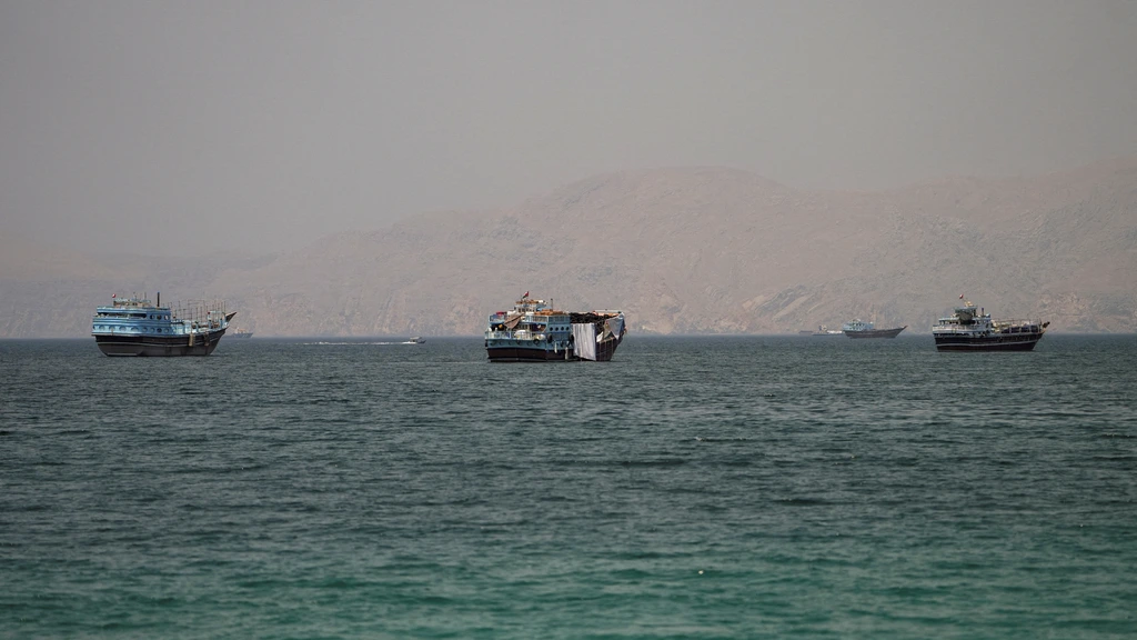 Meer schepen door Straat van Hormuz, evacuatieplan voor gestrande schippers