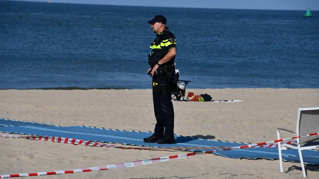 Man overreden door tractor op strand van Vlissingen