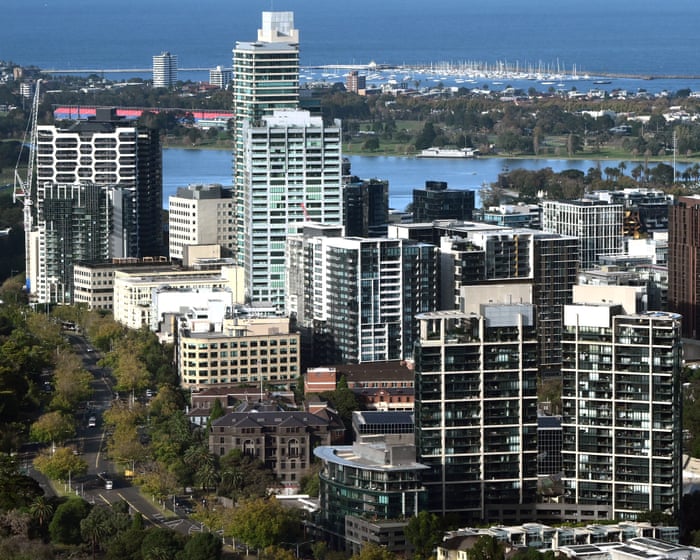 Australia news live: banks pass on interest rate hike to customers; Sydney ‘globalise the intifada’ forum held in park