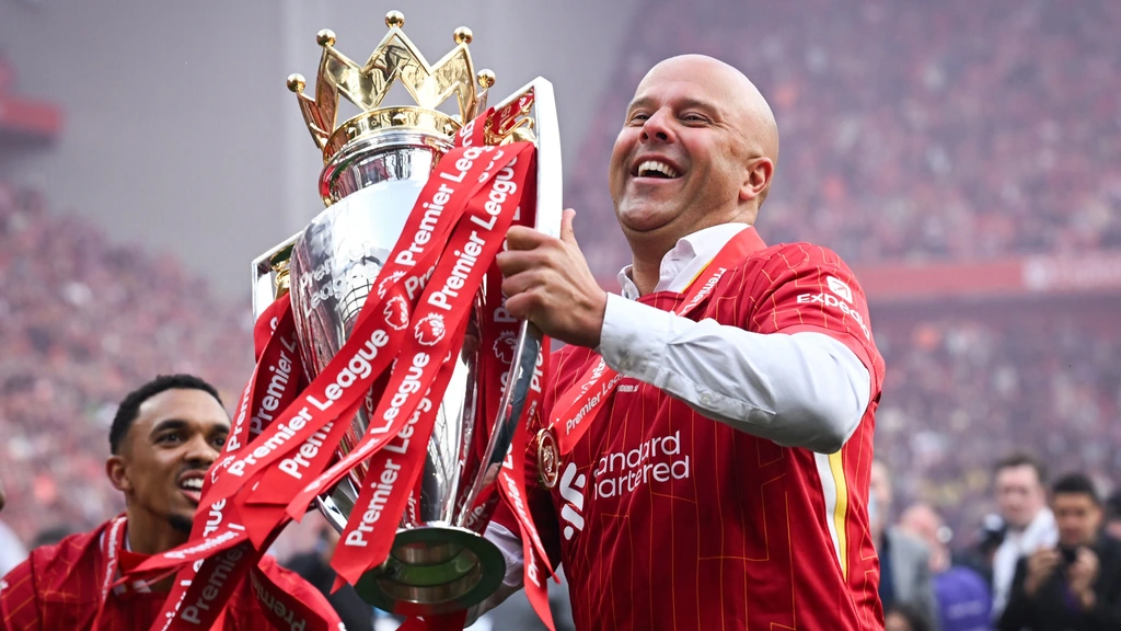 Slot neemt met brief afscheid van fans: 'Liefde Liverpool-familie was buitengewoon'