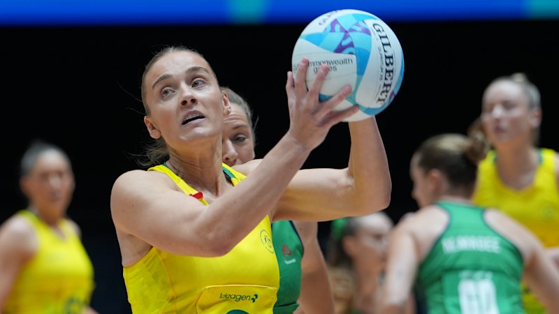 Commonwealth Games LIVE: Aussie walkers sweep medals as Montag wins third-straight title; Diamonds prepare for semi-final