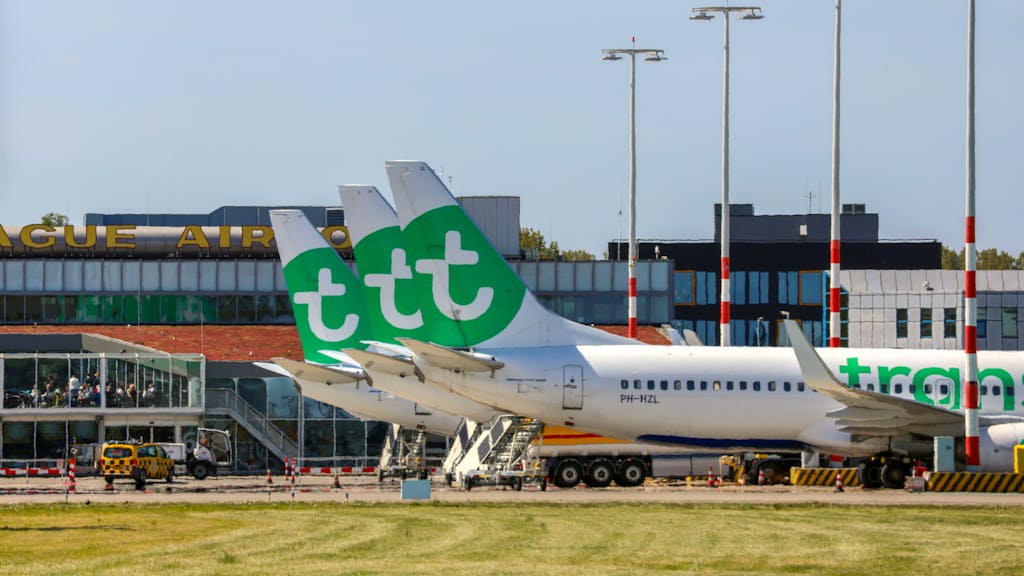 Oorlog nekt Transavia, luchtvaartbedrijf sluit reorganisaties niet uit