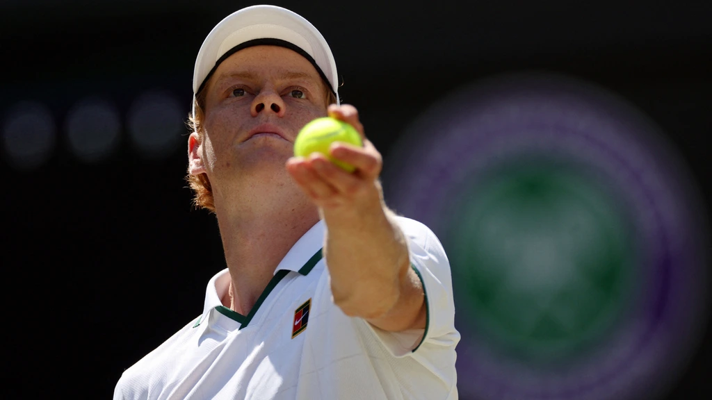 Titelhouder Sinner stuit opmars Struff en bereikt halve finale Wimbledon