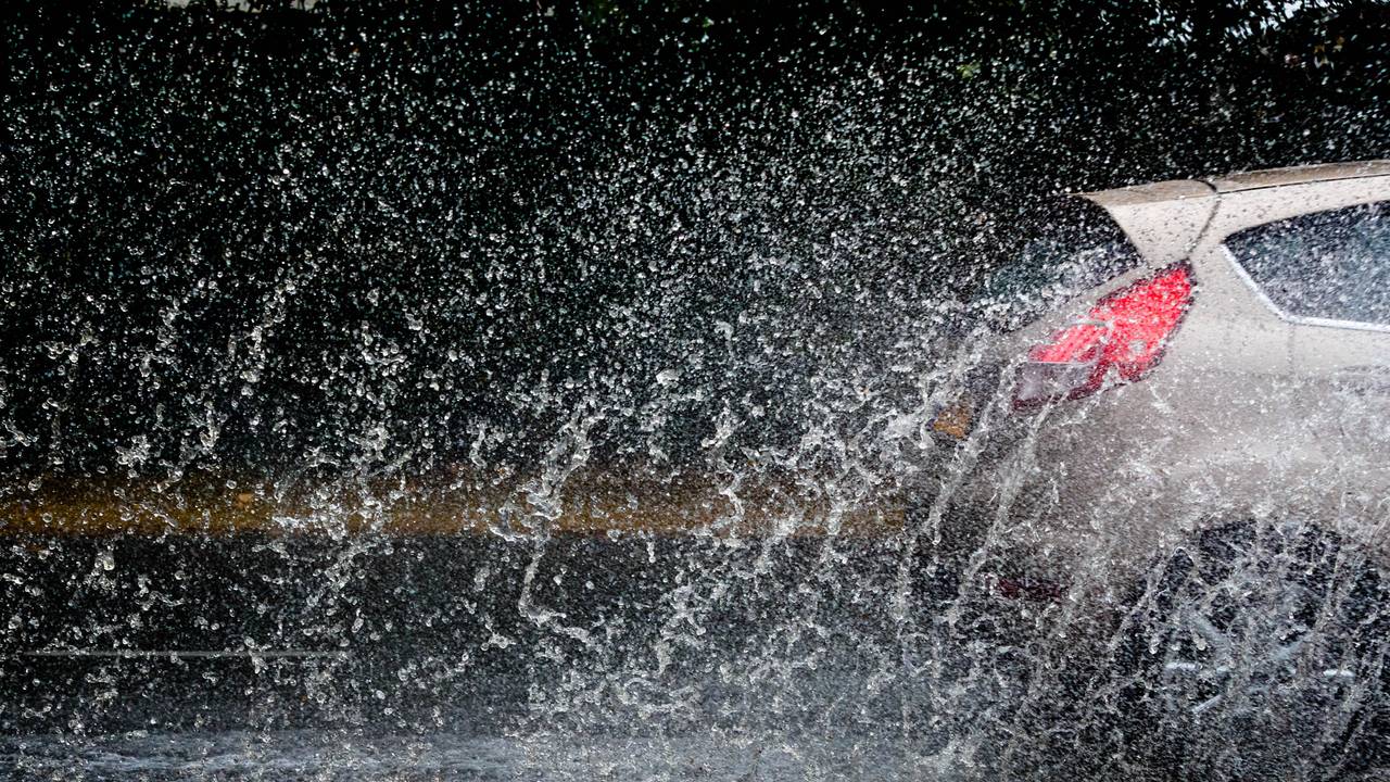 Onstuimig weer op komst: 'In korte tijd heel veel water'