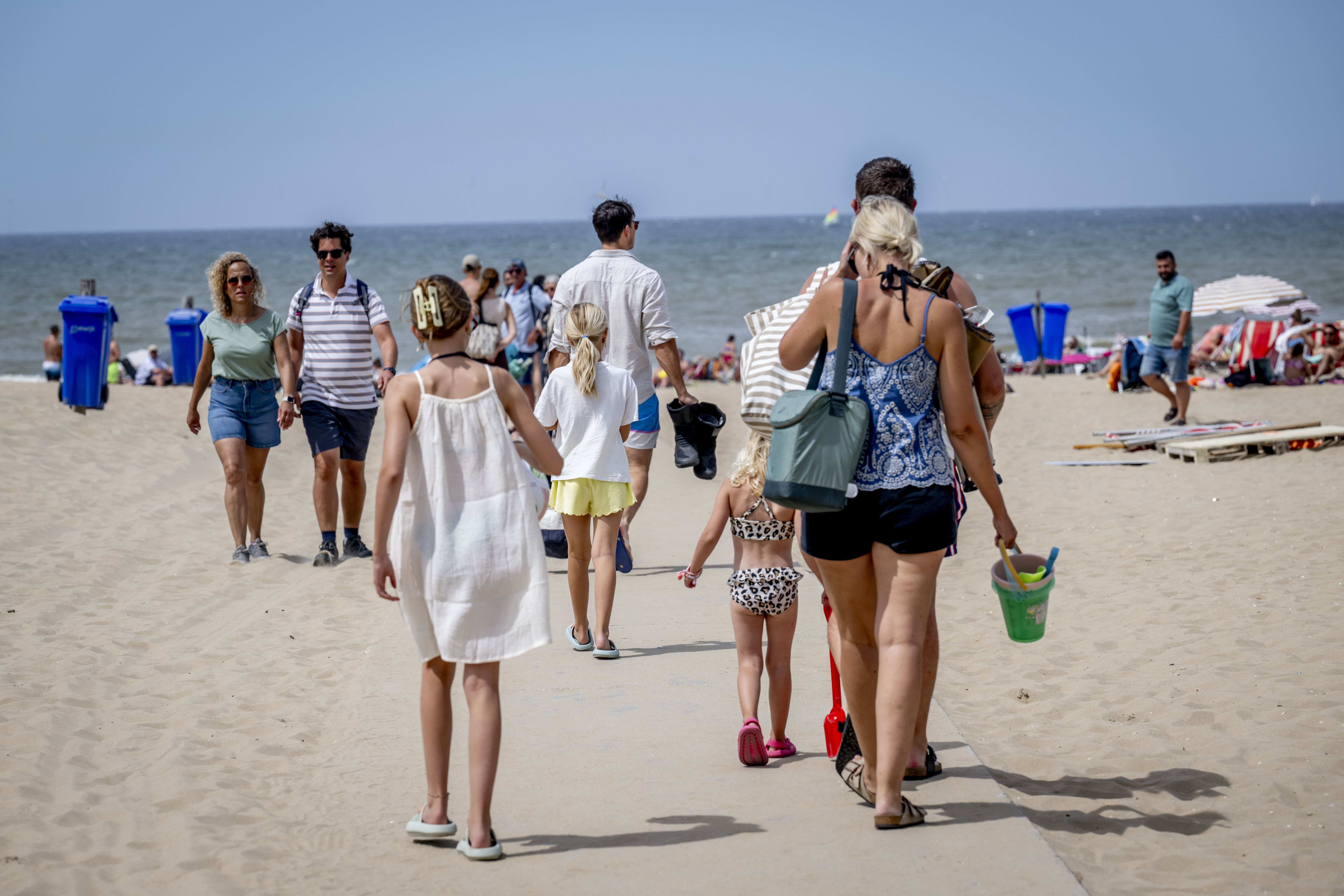 Eerste helft van de zomer breekt warmterecord: ook uitzonderlijk zonnig en droog