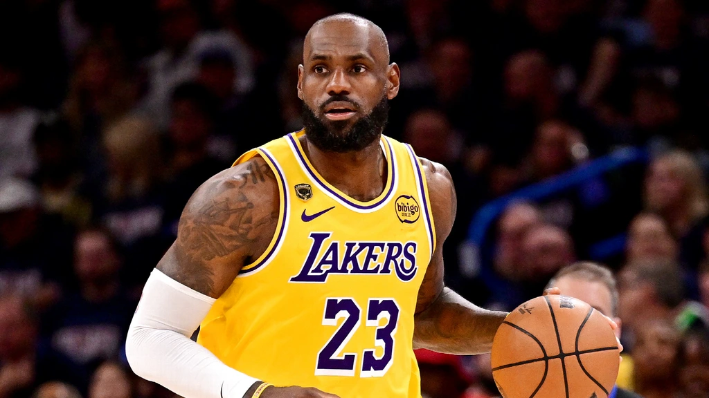 Basketbalgrootheid James (41) gaat nog een jaar door, maar niet bij de Lakers