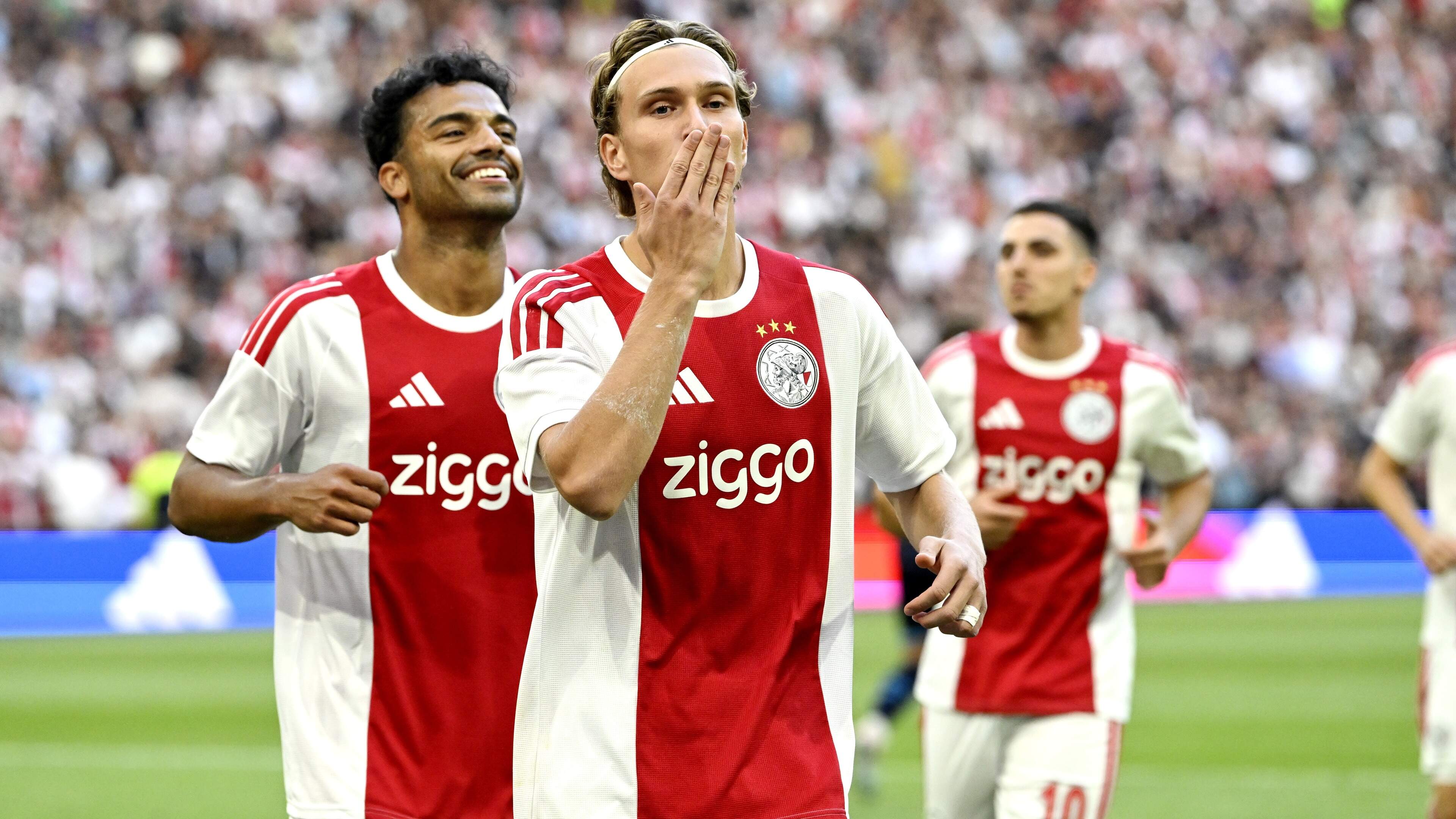 LIVE Conference League | Ajax verdubbelt de voorsprong tegen zeer defensief Shelbourne