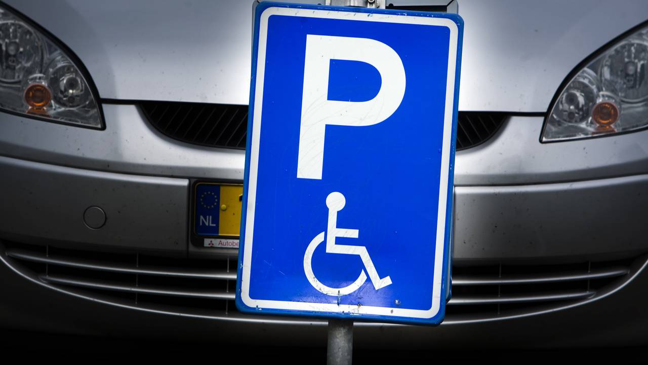 In Altena is een gehandicaptenparkeerkaart het duurst van heel Nederland