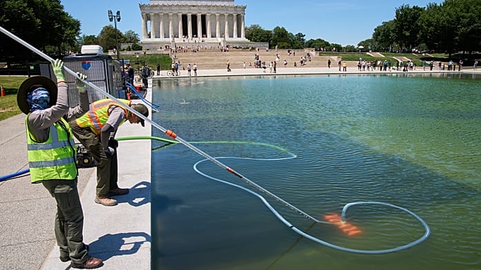 Washington's Lincoln Memorial pool turns green days after renovation