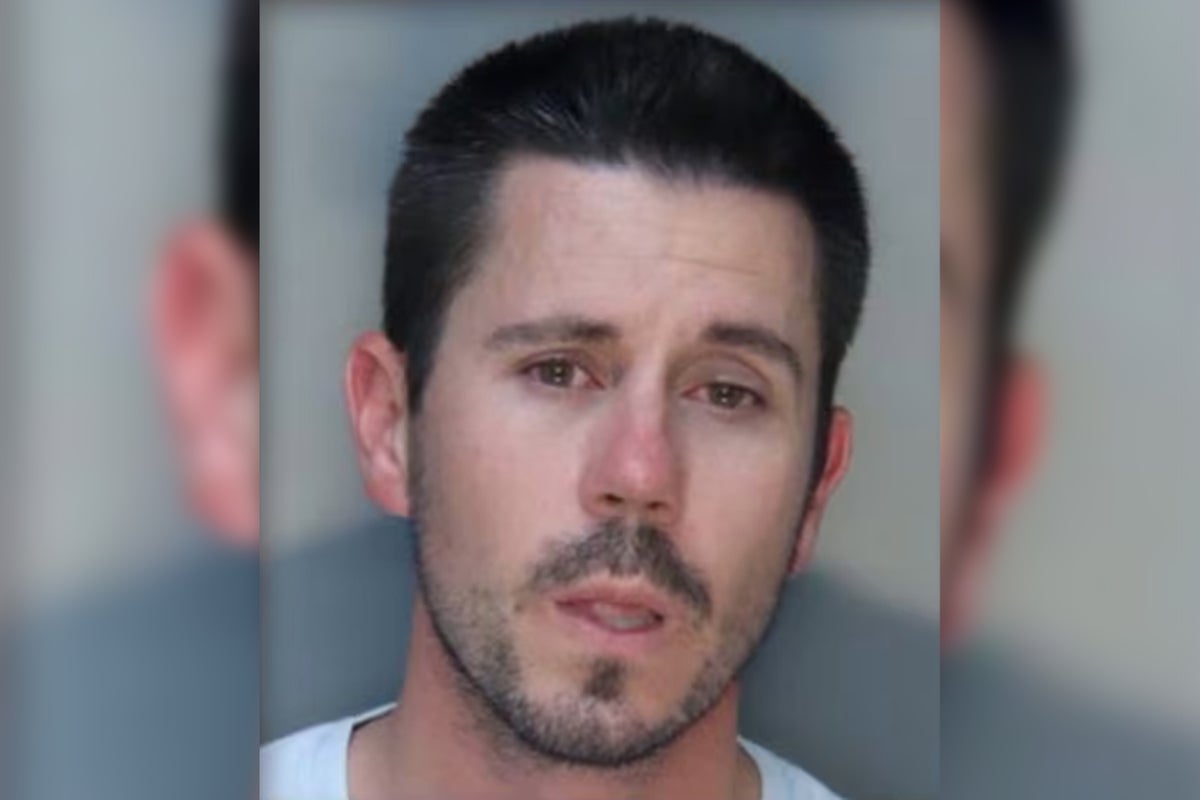 Secret Service officer arrested after exposing himself to Florida hotel guests, police say