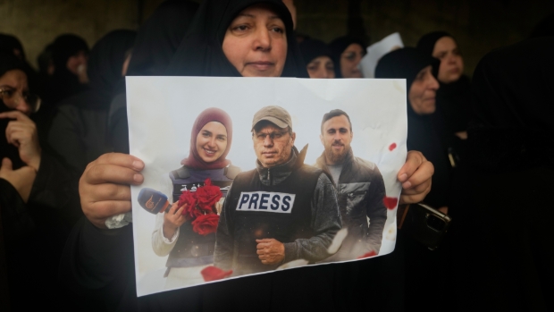 Woede om Israëlische moordaanslag op drie Libanese journalisten. ‘Schaamteloze misdaad’