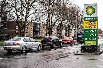 Honderden miljoenen vaten olie vrijgegeven om markt te kalmeren
