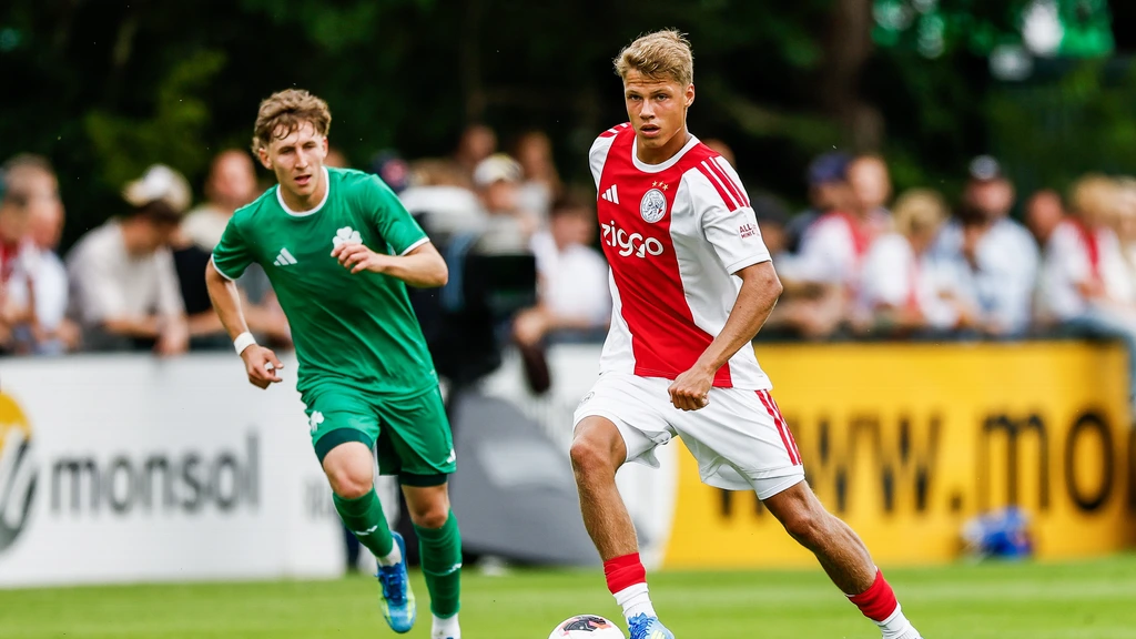 'Ajax-talent Steur (18) voor 27 miljoen euro op weg naar Newcastle United'