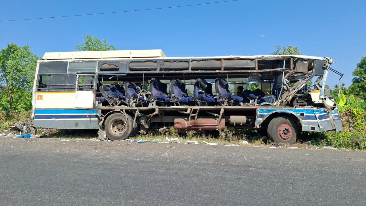 Three dead, over 15 injured in APSRTC bus-truck collision on NH-716 near Tirupati