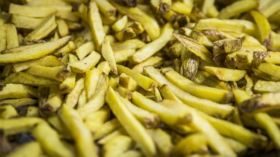 Siem wint WK frietbakken, heeft patatzaak in Leiden